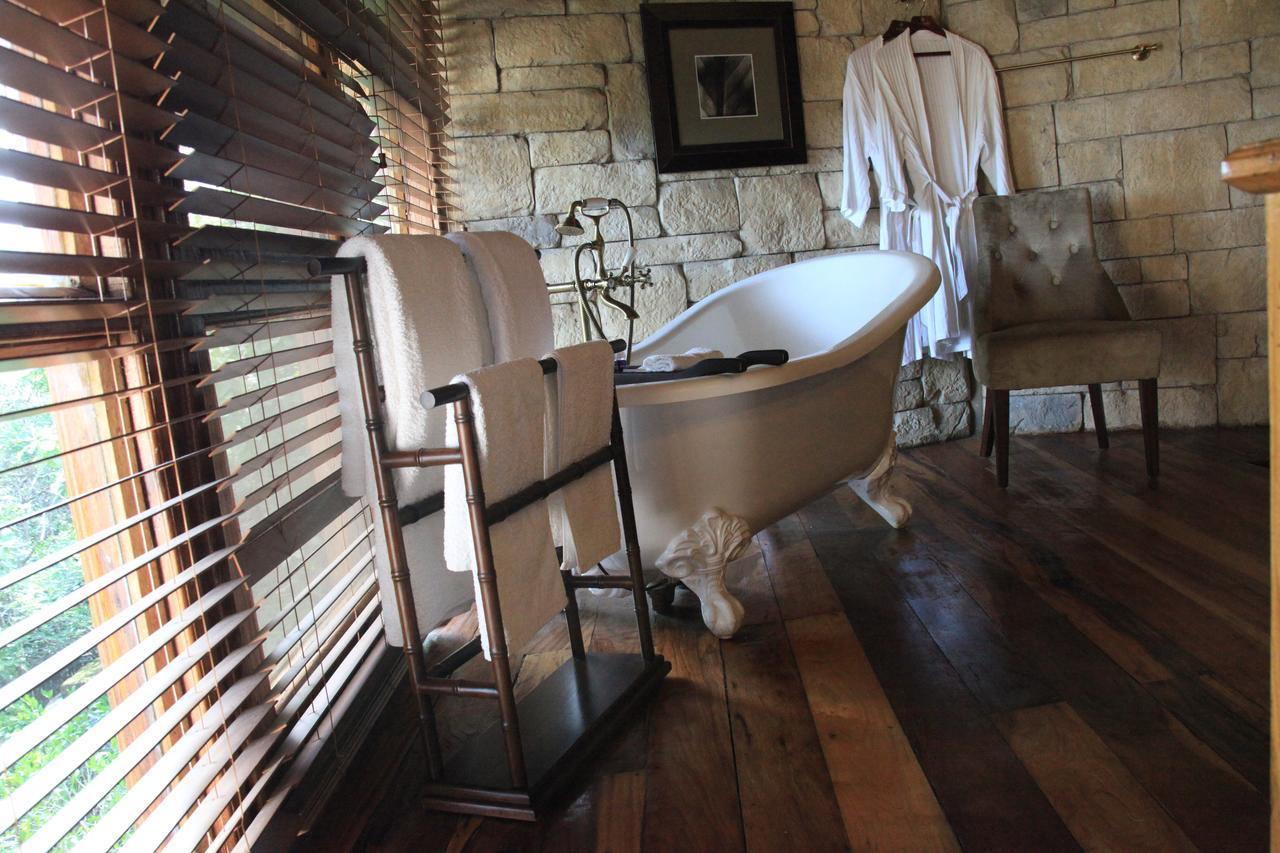 Serena Mivumo River Lodge Mkalinzu 外观 照片